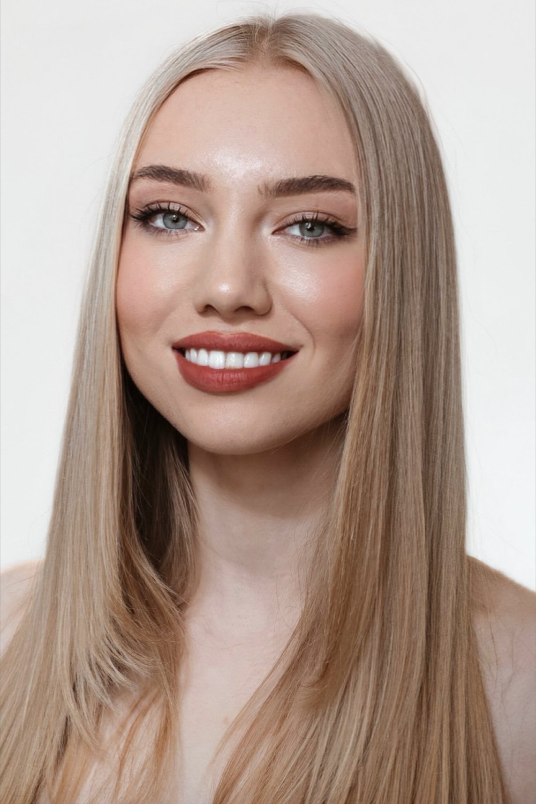 Sophie%20Brett.jpg